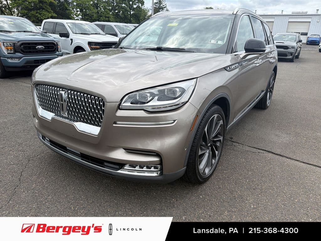 2020 Lincoln Aviator Base — photo 1 of 39