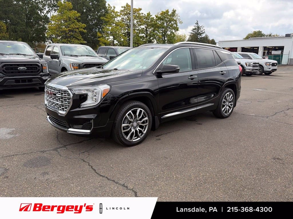 2022 GMC Terrain Denali — photo 1 of 41