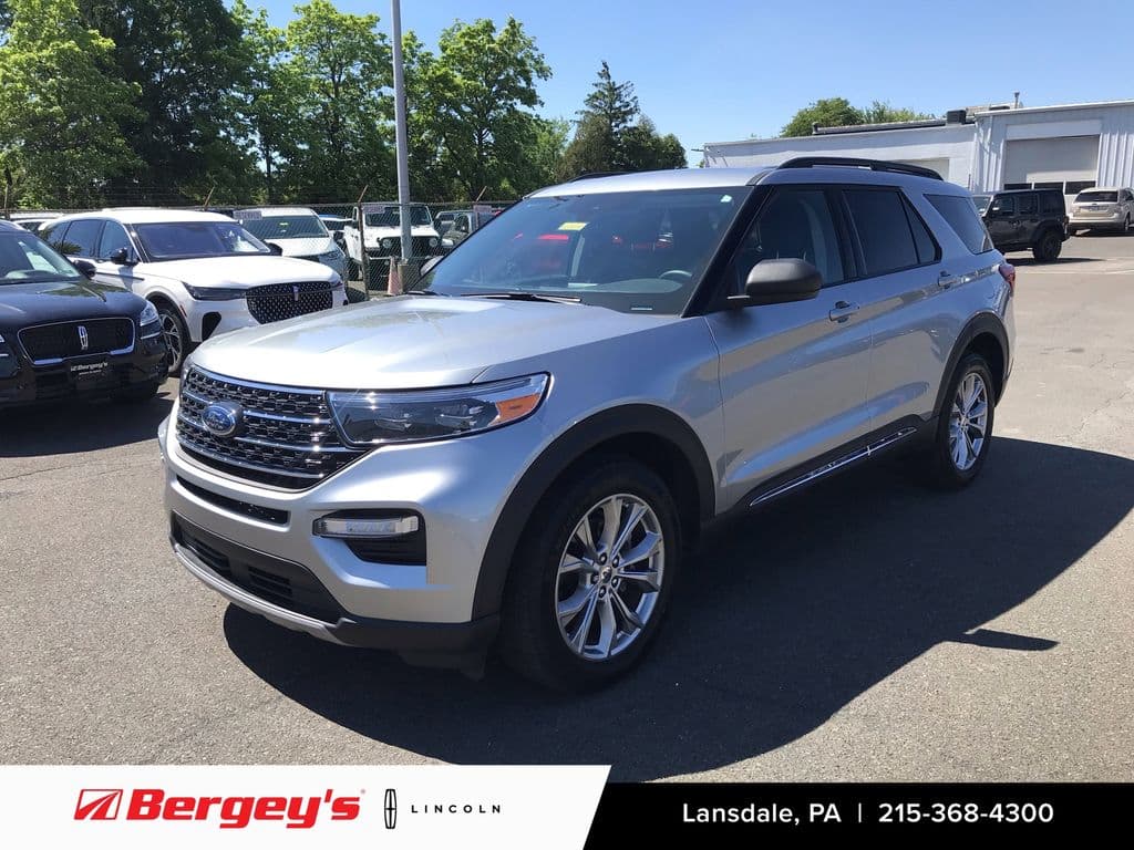 2024 Ford Explorer Base — photo 1 of 34