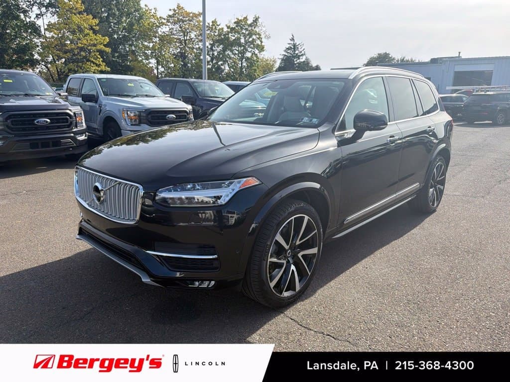 2019 Volvo XC90 Base — photo 1 of 38