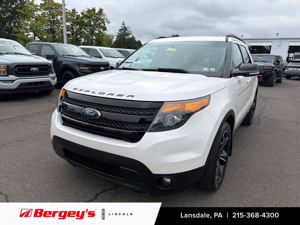 2015 Ford Explorer Base — photo 1 of 40