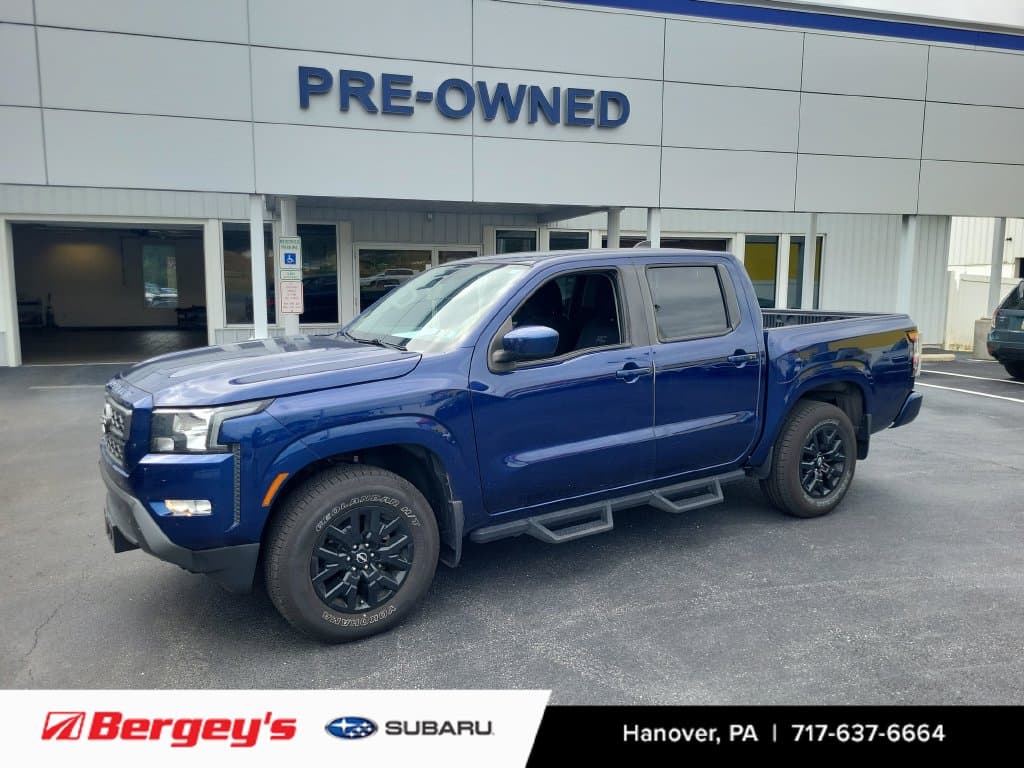 2022 Nissan Frontier SV — photo 1 of 15
