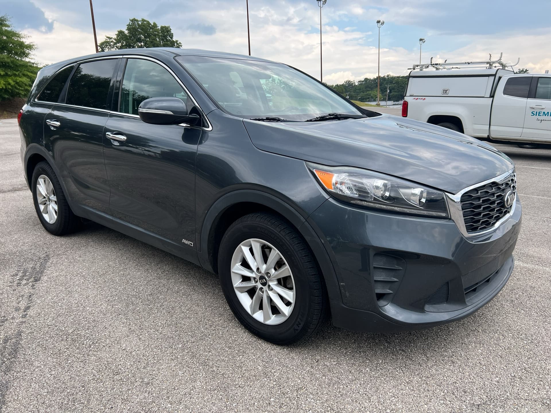 2020 Kia Sorento Base — photo 1 of 14