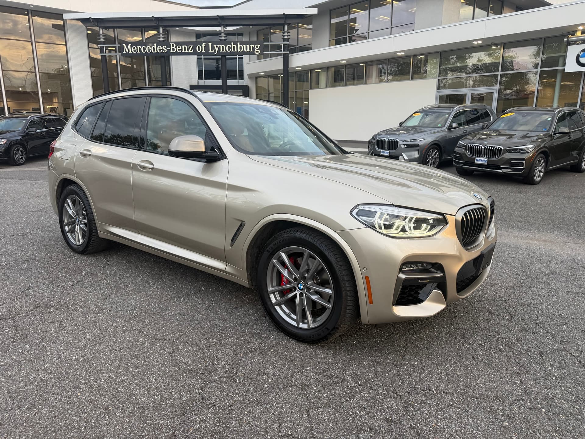 2021 BMW X3 M40i — photo 1 of 9