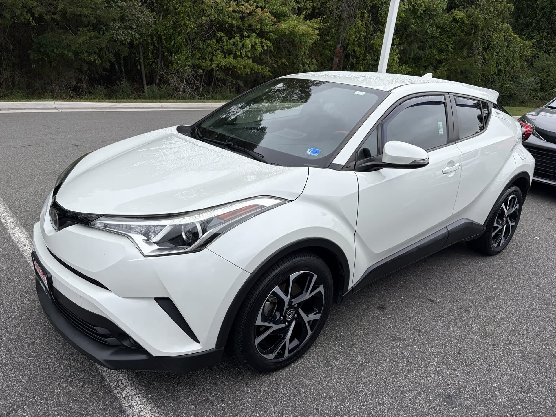 2018 Toyota C-HR XLE — photo 1 of 2