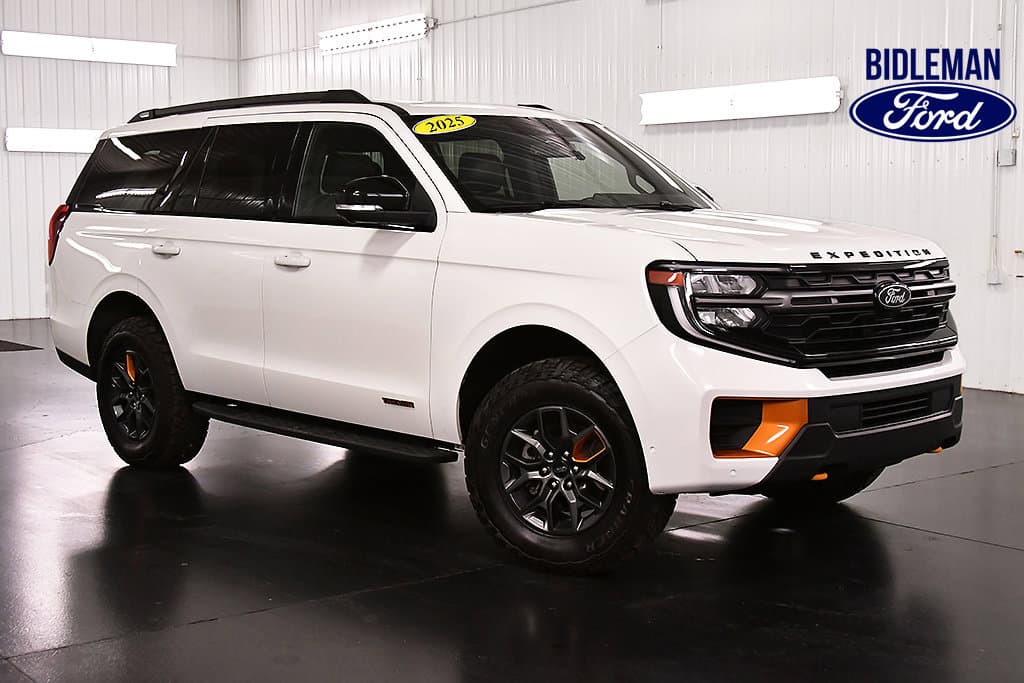 2025 Ford Expedition Tremor — photo 1 of 36