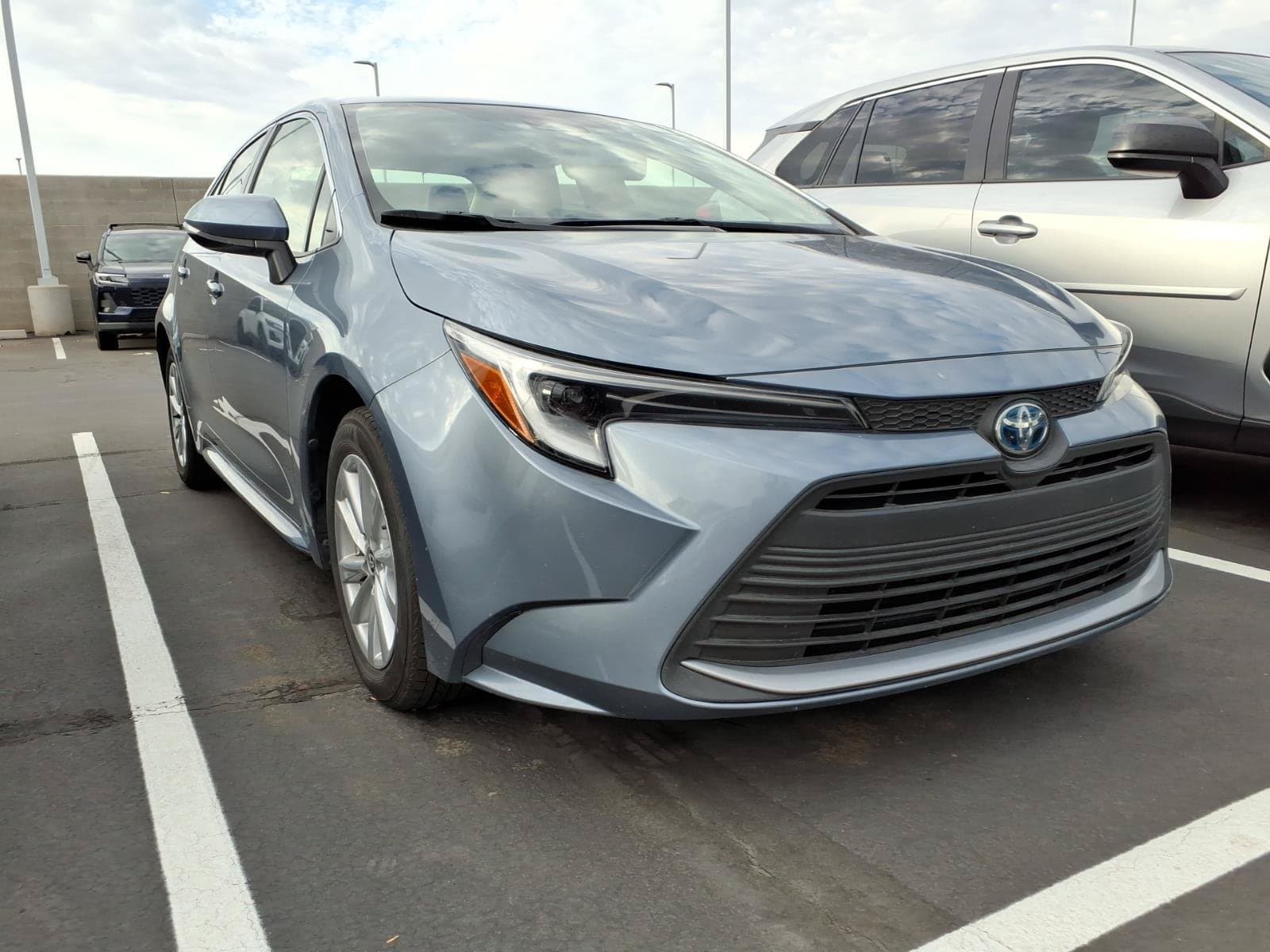 2024 Toyota Corolla Hybrid XLE — photo 1 of 4