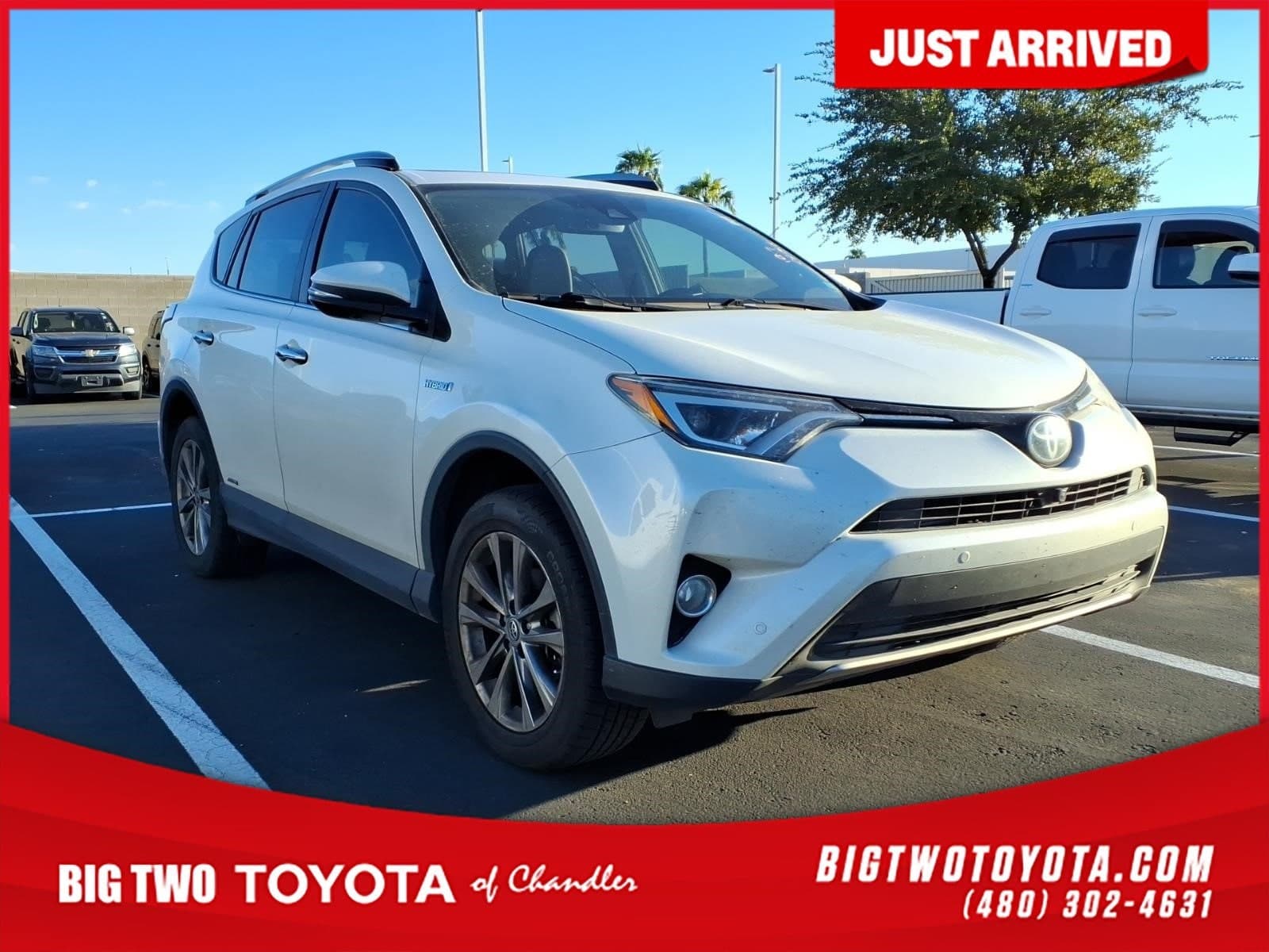 2017 Toyota RAV4 Hybrid Limited — photo 1 of 2