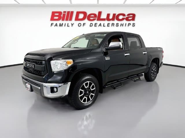 2017 Toyota Tundra 4WD Platinum — photo 1 of 34