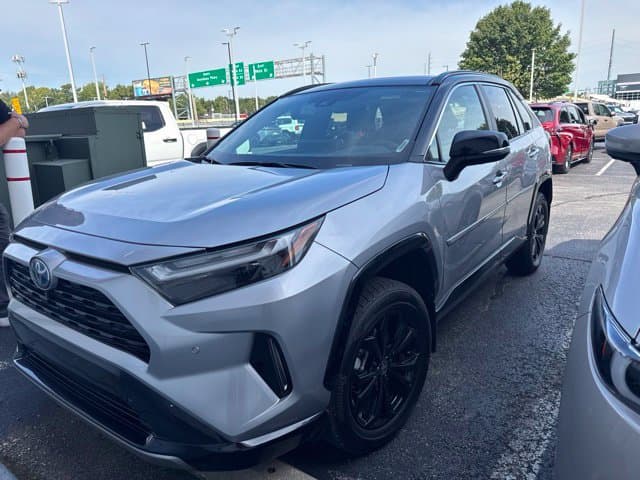 2024 Toyota RAV4 Hybrid XSE — photo 1 of 3