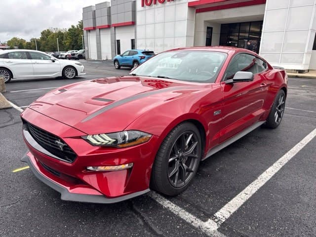 2020 Ford Mustang EcoBoost Premium — photo 1 of 8