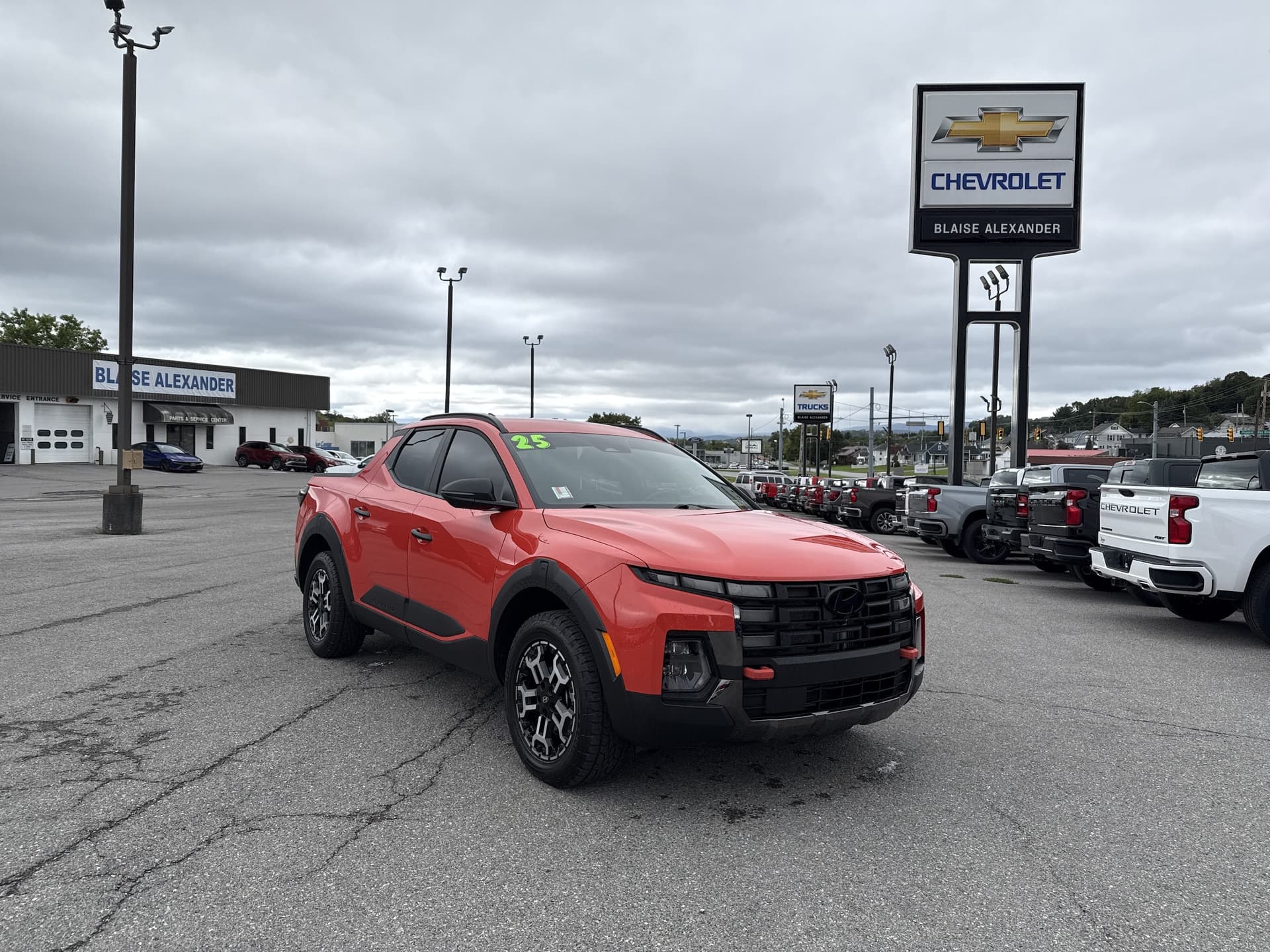 2025 Hyundai Santa Cruz XRT — photo 1 of 29
