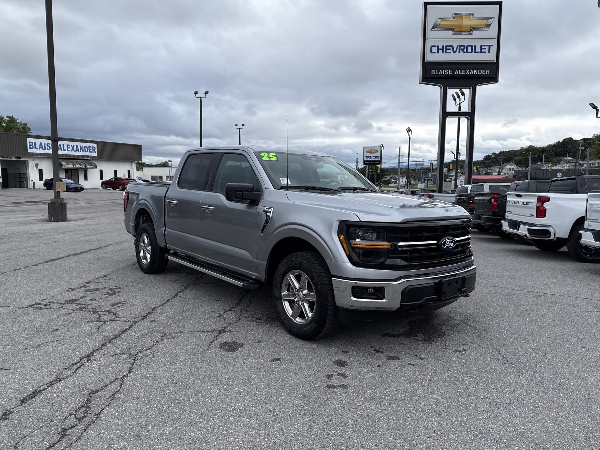 2025 Ford F-150 XLT — photo 1 of 29