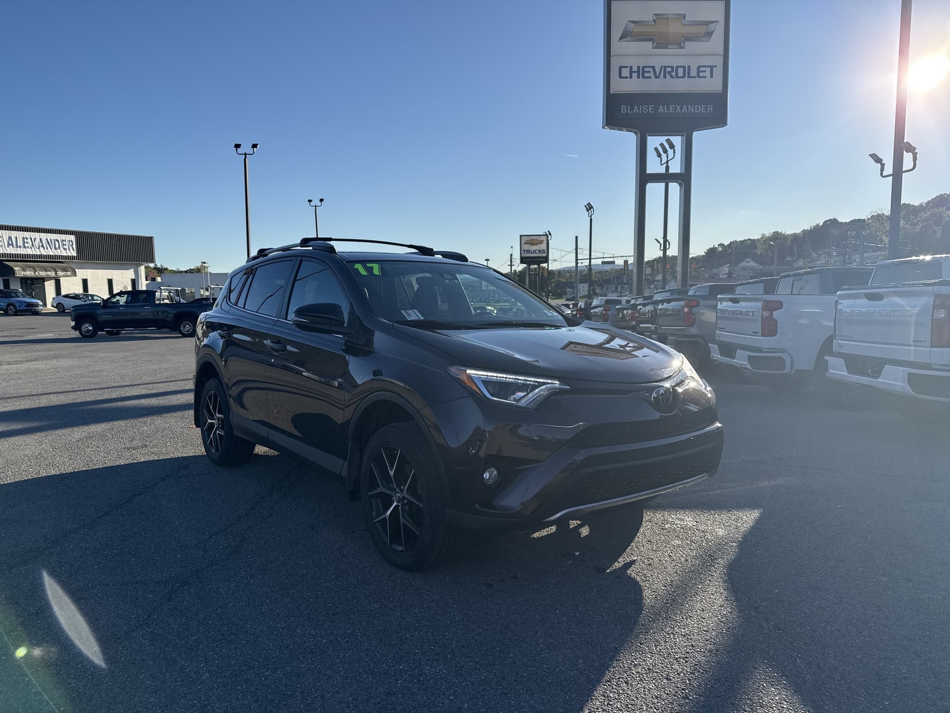 2017 Toyota RAV4 SE — photo 1 of 26
