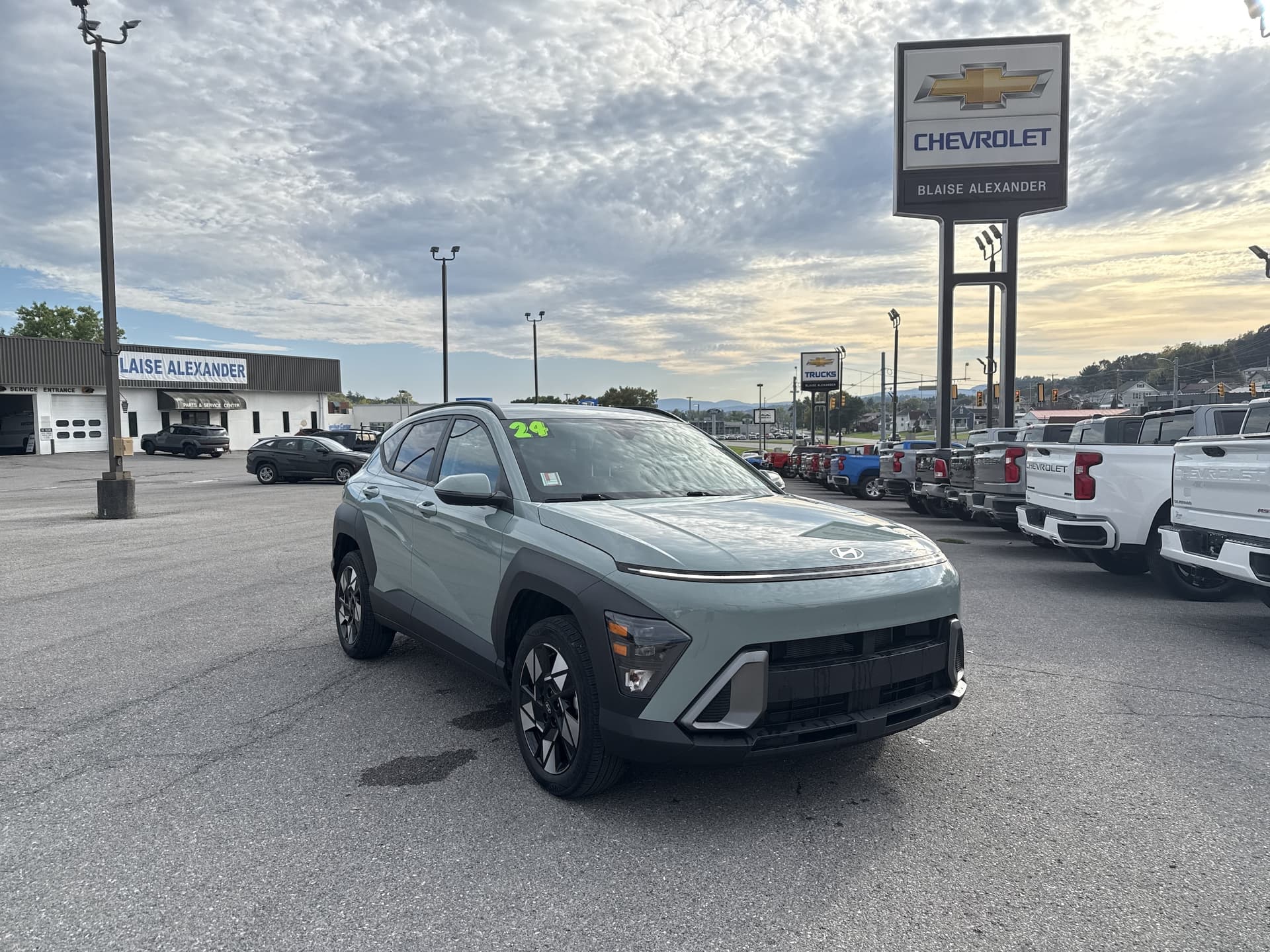 2024 Hyundai Kona SEL — photo 1 of 29