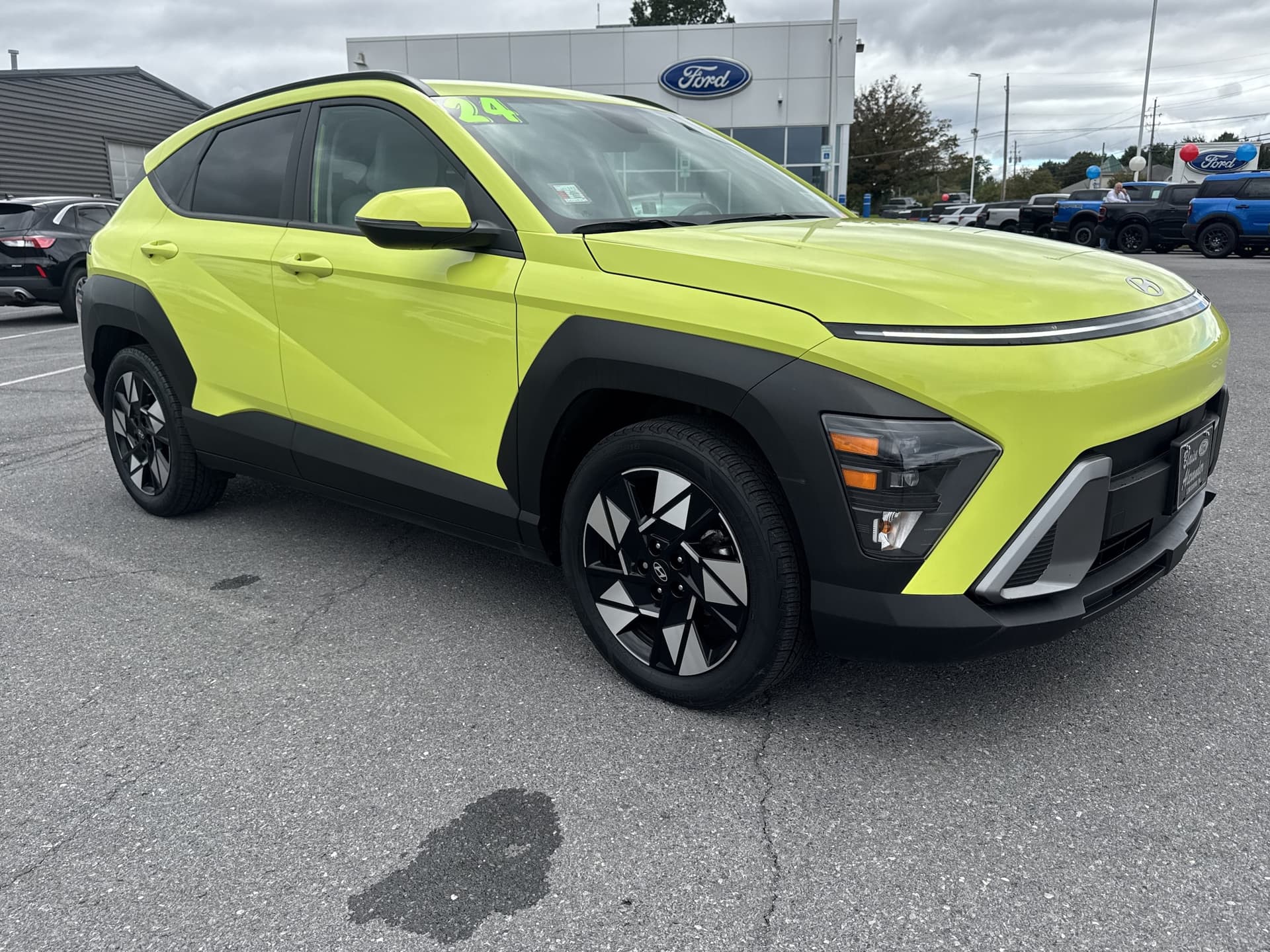 2024 Hyundai Kona SEL — photo 1 of 2