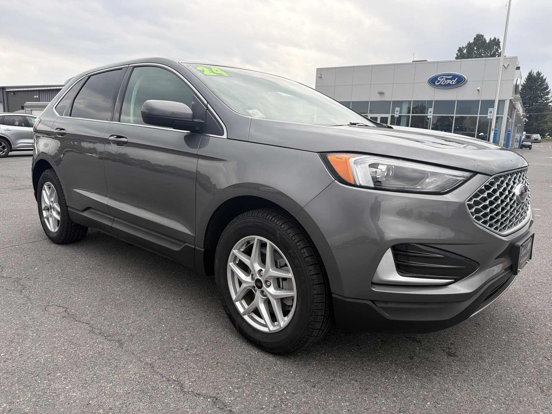 2024 Ford Edge SEL — photo 1 of 31