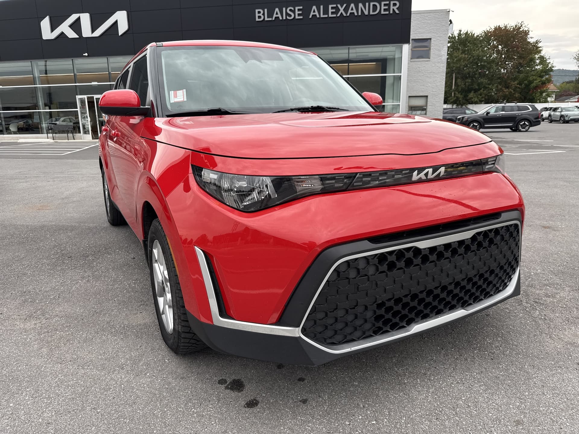 2024 Kia Soul LX — photo 1 of 27