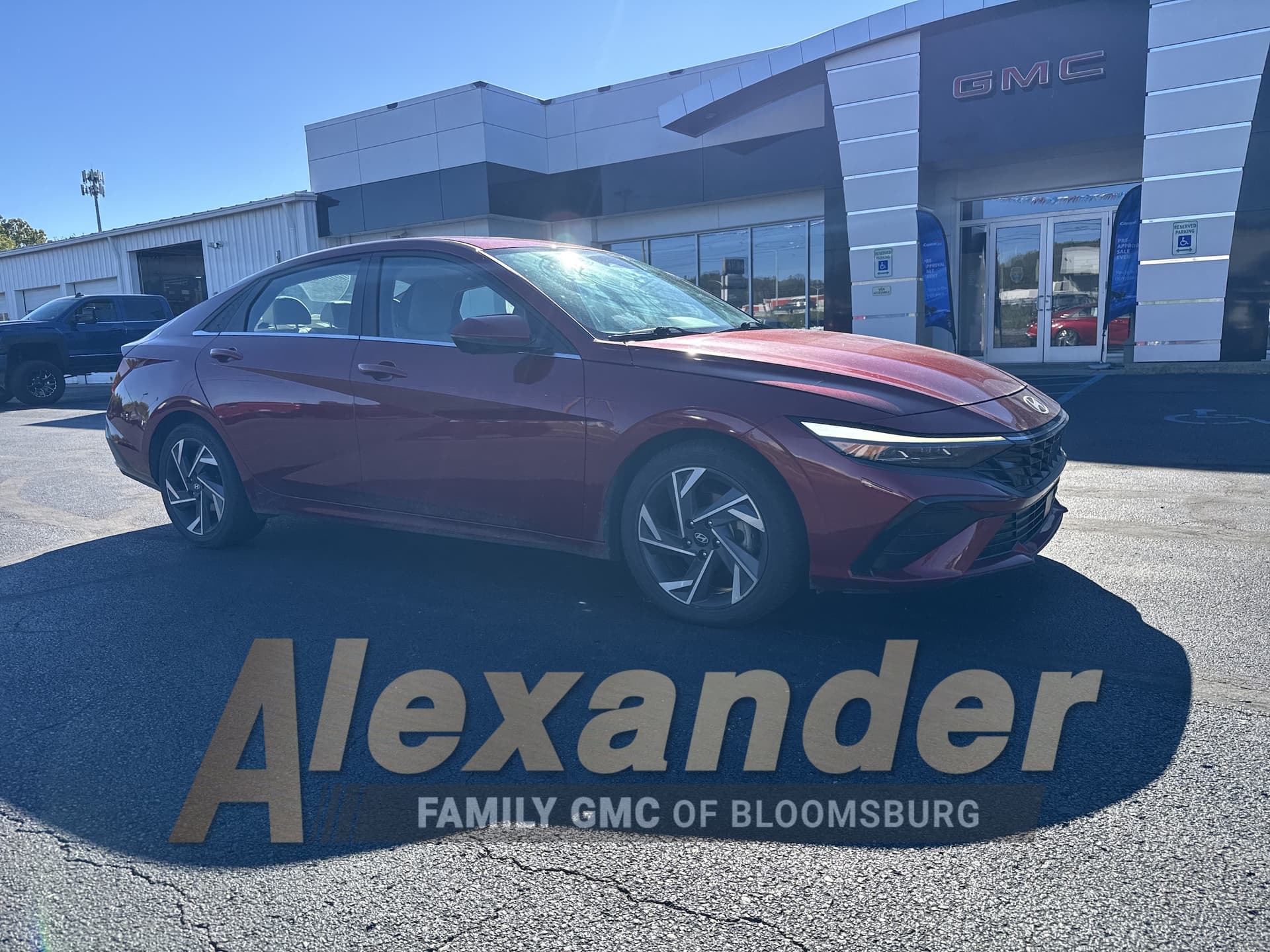 2024 Hyundai Elantra Limited — photo 1 of 30