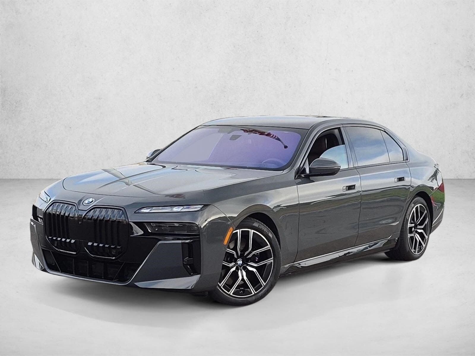 2024 BMW i7 xDrive60 — photo 1 of 29