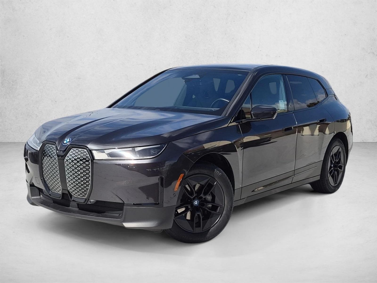 2024 BMW iX Base — photo 1 of 24