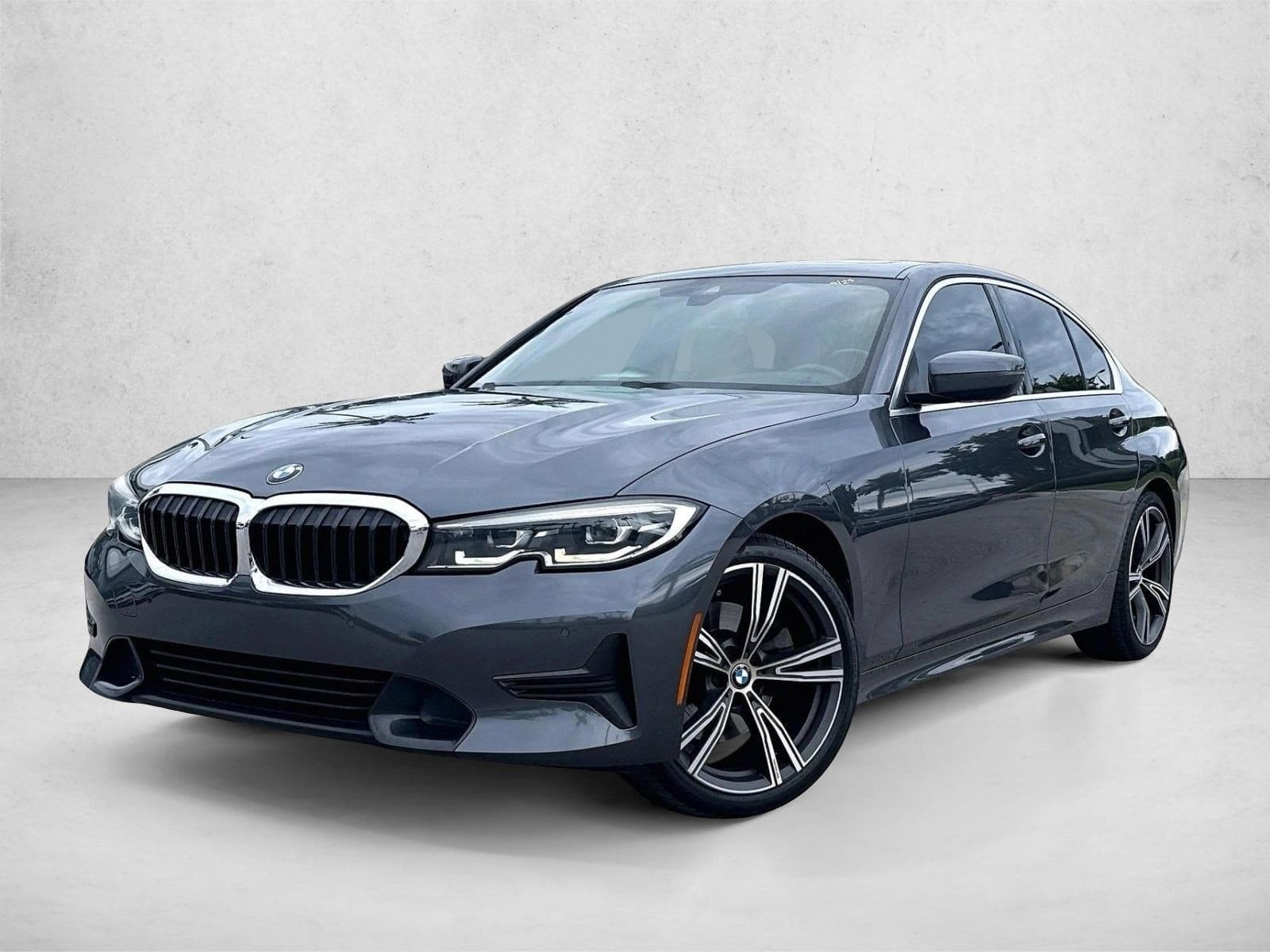 2021 BMW 3 Series 330i — photo 1 of 30
