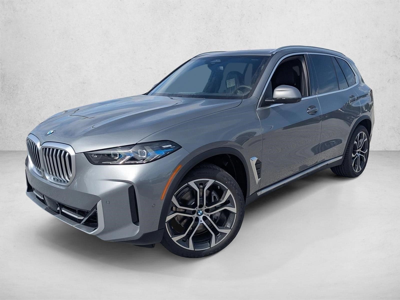 2026 BMW X5 sDrive40i — photo 1 of 31