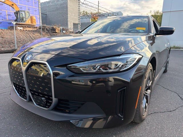 2024 BMW i4 xDrive40 — photo 1 of 9