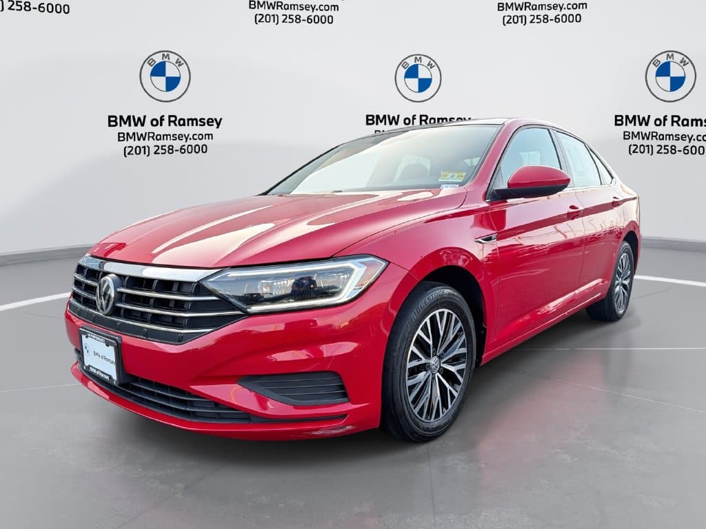 2019 Volkswagen Jetta Base — photo 1 of 29