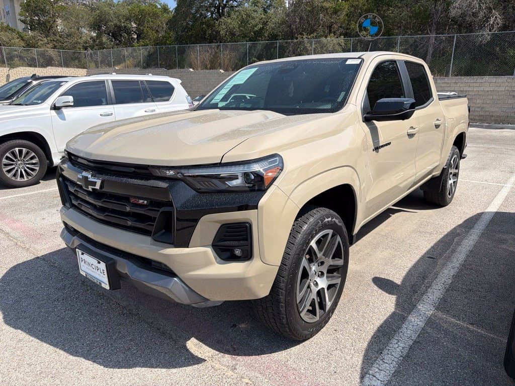 2023 Chevrolet Colorado Base — photo 1 of 5