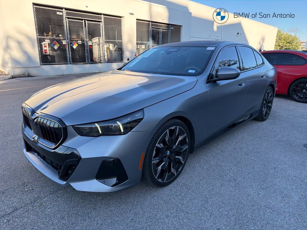 2024 BMW 5 Series 530i xDrive — photo 1 of 5
