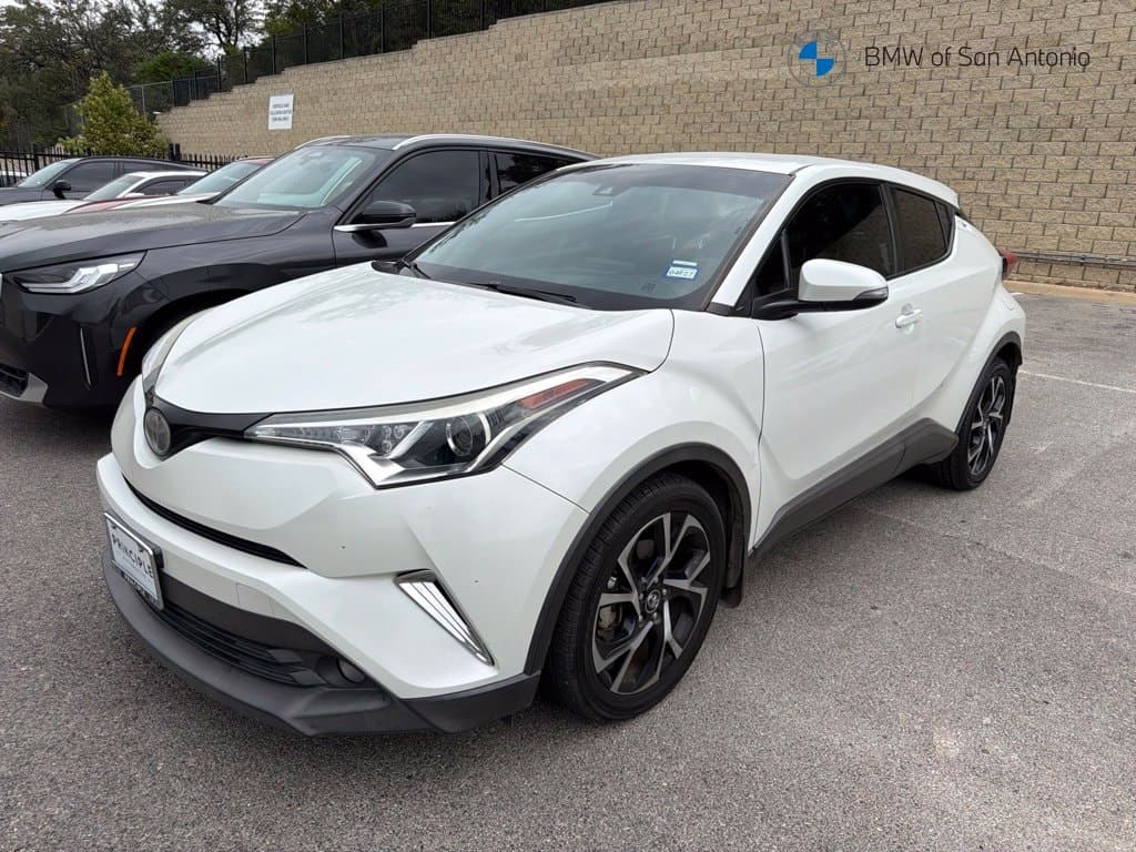 2018 Toyota C-HR XLE — photo 1 of 5