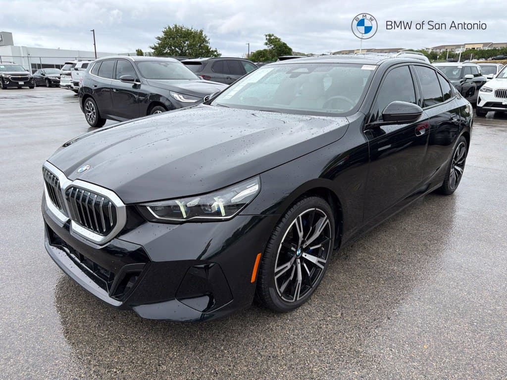 2026 BMW 5 Series 530i — photo 1 of 5
