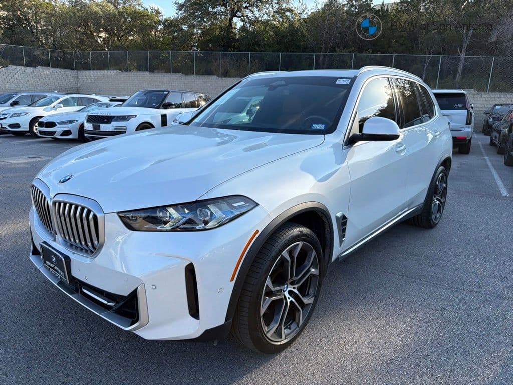 2024 BMW X5 sDrive40i — photo 1 of 5