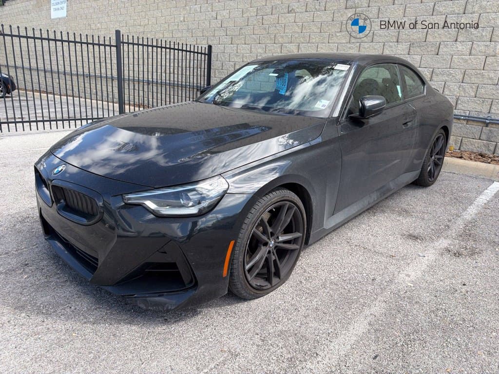 2022 BMW 2 Series 230i — photo 1 of 5