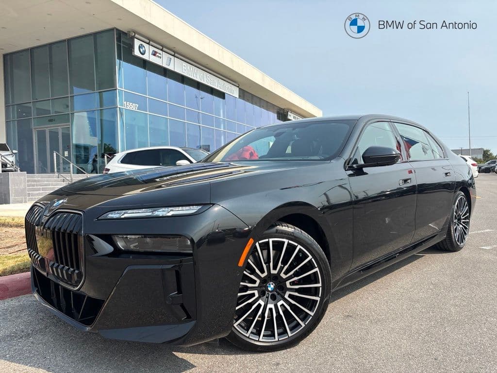 2026 BMW 7 Series 740i xDrive — photo 1 of 35