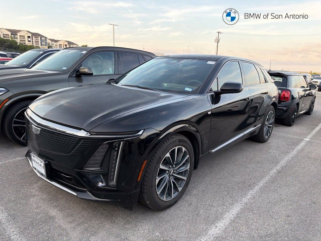 2024 Cadillac LYRIQ Sport — photo 1 of 5
