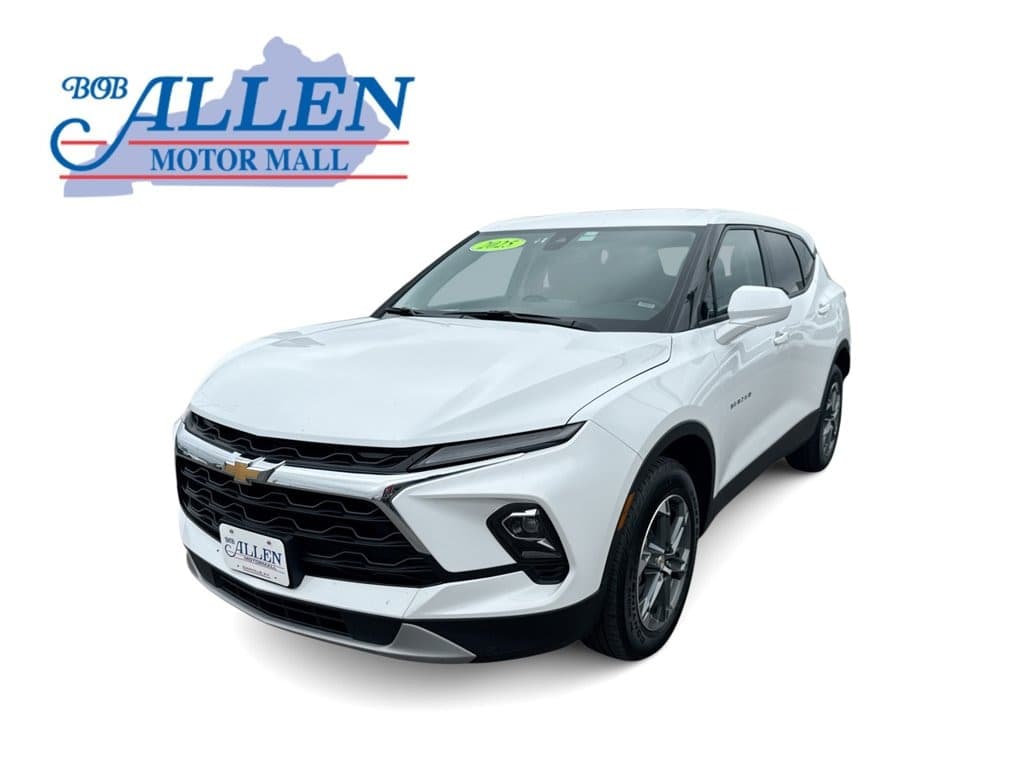 2025 Chevrolet Blazer Base — photo 1 of 30