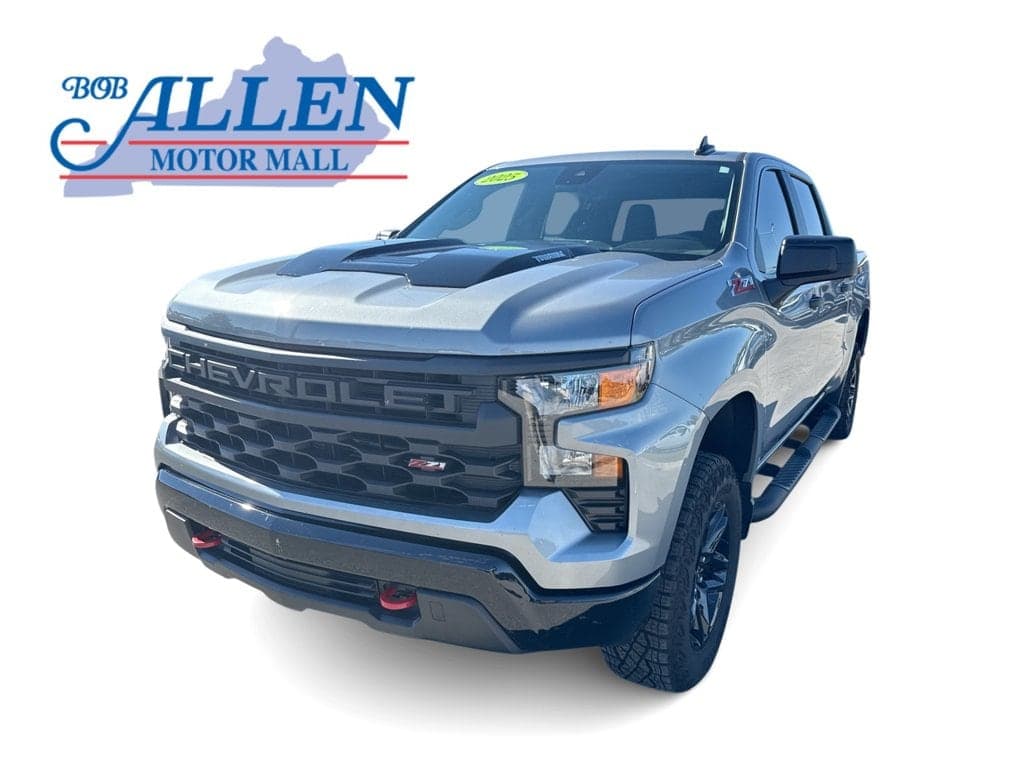 2025 Chevrolet Silverado 1500 Custom Trail Boss — photo 1 of 30