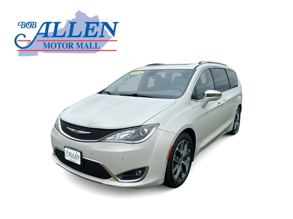 2019 Chrysler Pacifica Limited — photo 1 of 26