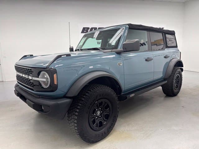 2022 Ford Bronco Base — photo 1 of 42