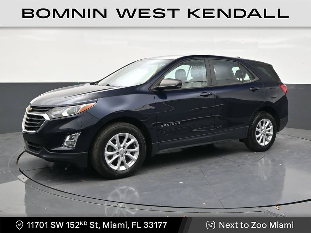 2020 Chevrolet Equinox LS — photo 1 of 33