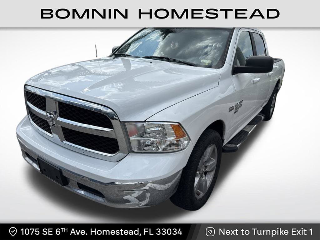 2020 RAM 1500 Classic SLT — photo 1 of 3