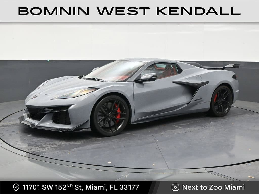 2025 Chevrolet Corvette Base — photo 1 of 32