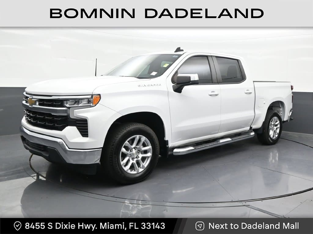 2022 Chevrolet Silverado 1500 LT — photo 1 of 36