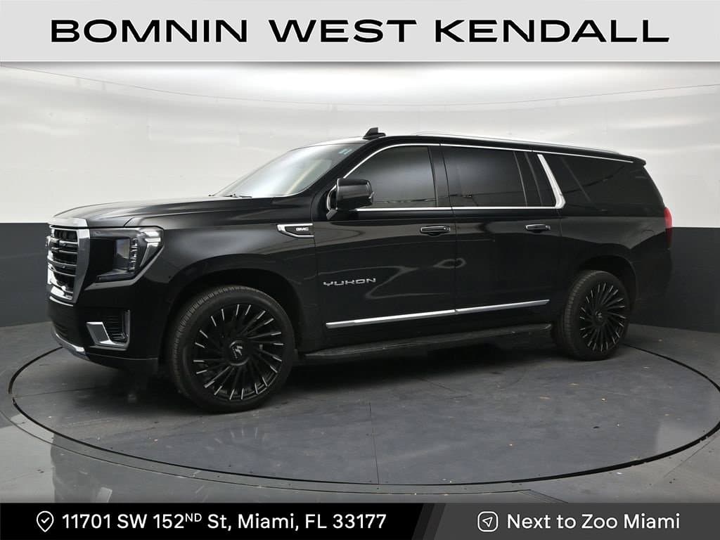 2023 GMC Yukon XL SLT — photo 1 of 33