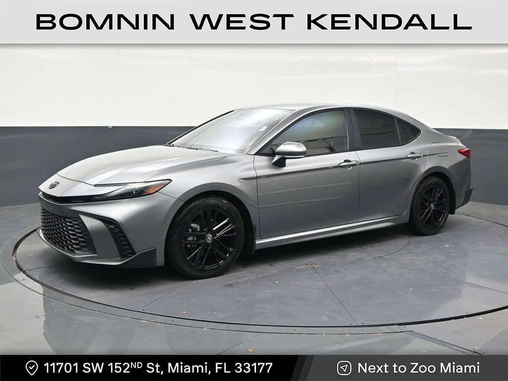 2026 Toyota Camry SE — photo 1 of 32