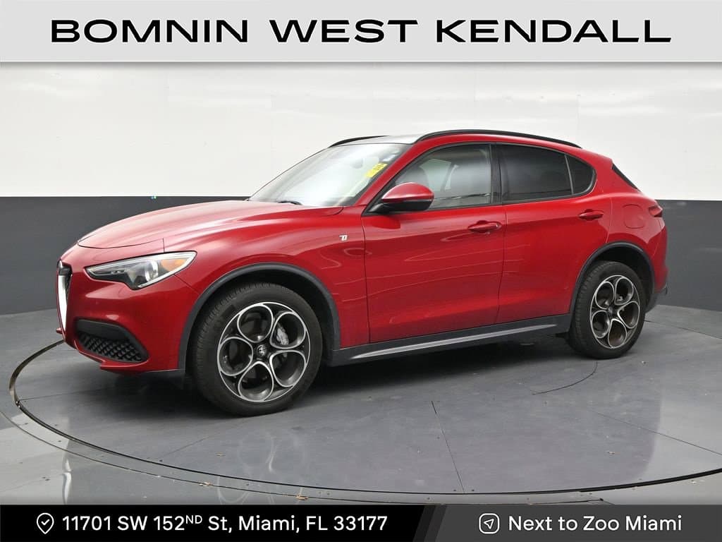 2022 Alfa Romeo Stelvio Ti — photo 1 of 32