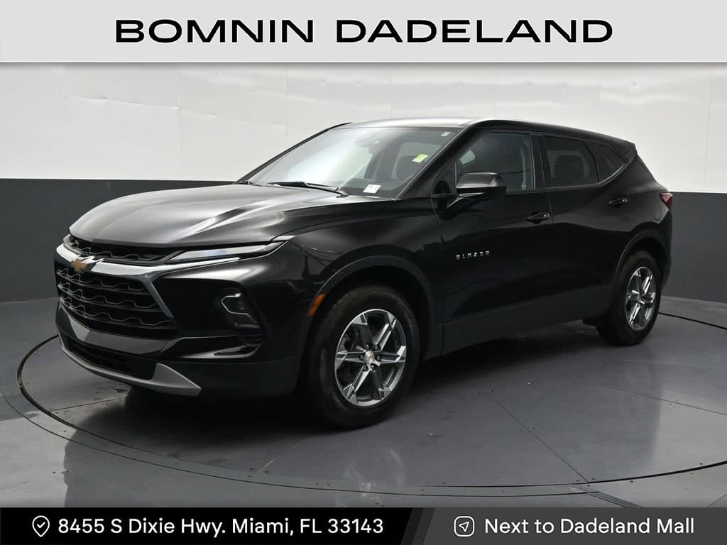 2023 Chevrolet Blazer LT — photo 1 of 39