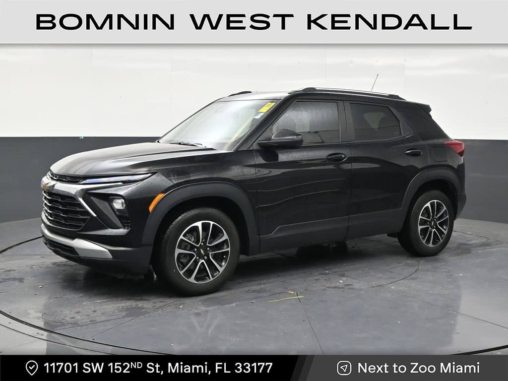 2024 Chevrolet Trailblazer LT — photo 1 of 32